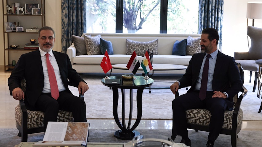 وزير الخارجية التركي هاكان فيدان يلتقي نائب رئيس وزراء إقليم كردستان قوباد طالباني في أربيل، في 24 أغسطس/آب 2023. (المصدر: المكتب الإعلامي لوزارة الخارجية التركية عبر تويتر/أكس)