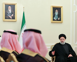الرئيس الإيراني إبراهيم رئيسي يتسلم أوراق اعتماد السفير السعودي في طهران، إيران، في 24 أكتوبر/تشرين الأول 2023. (الصورة عبر موقع الرئاسة الإيرانية)
