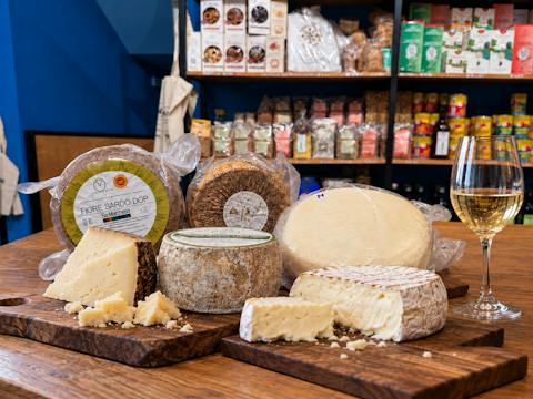 When Vermentino Meets Aged Cheeses
