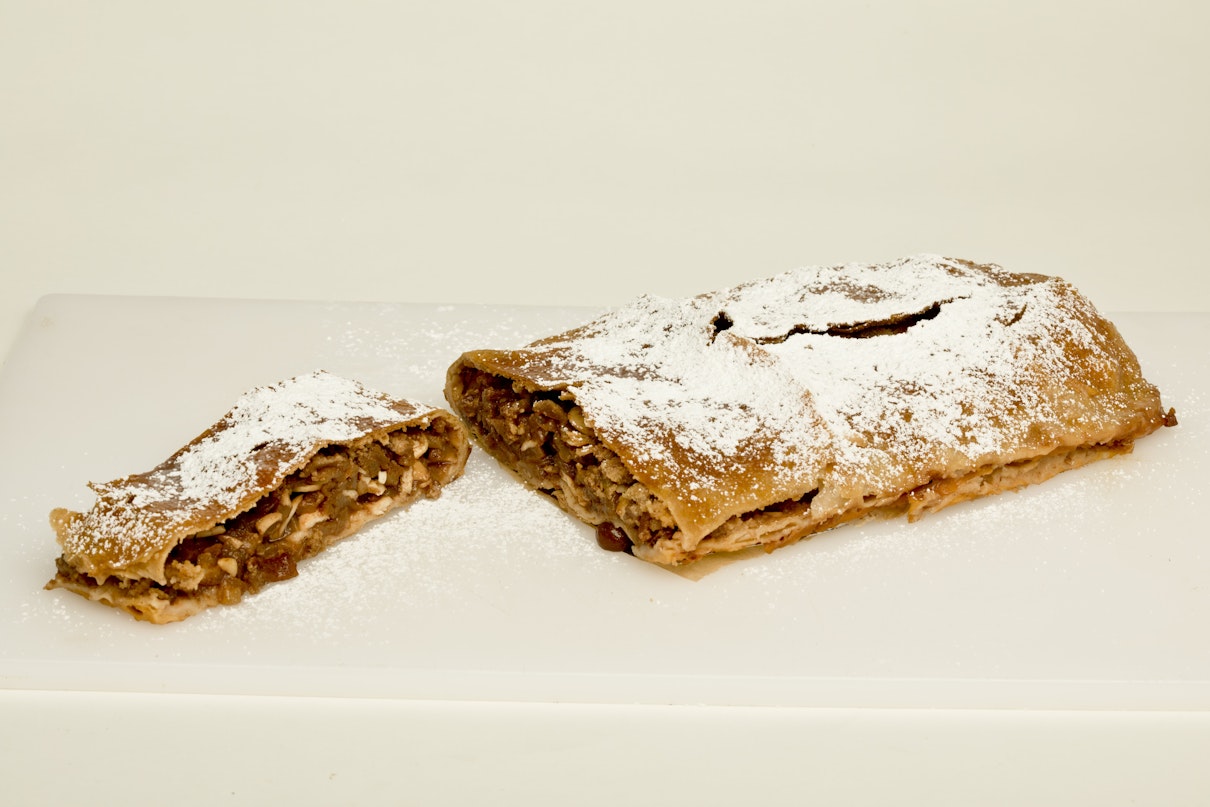 Apple strudel