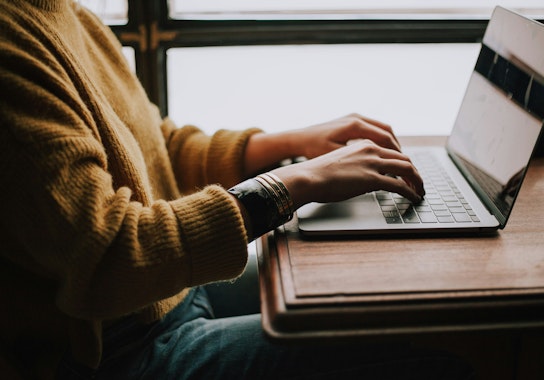 Working (laptop)