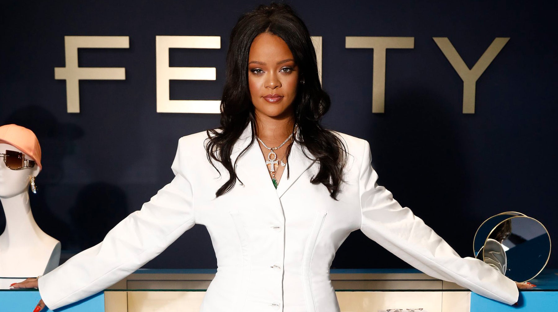 LVMH e Rihanna chiudono il marchio di lusso Fenty