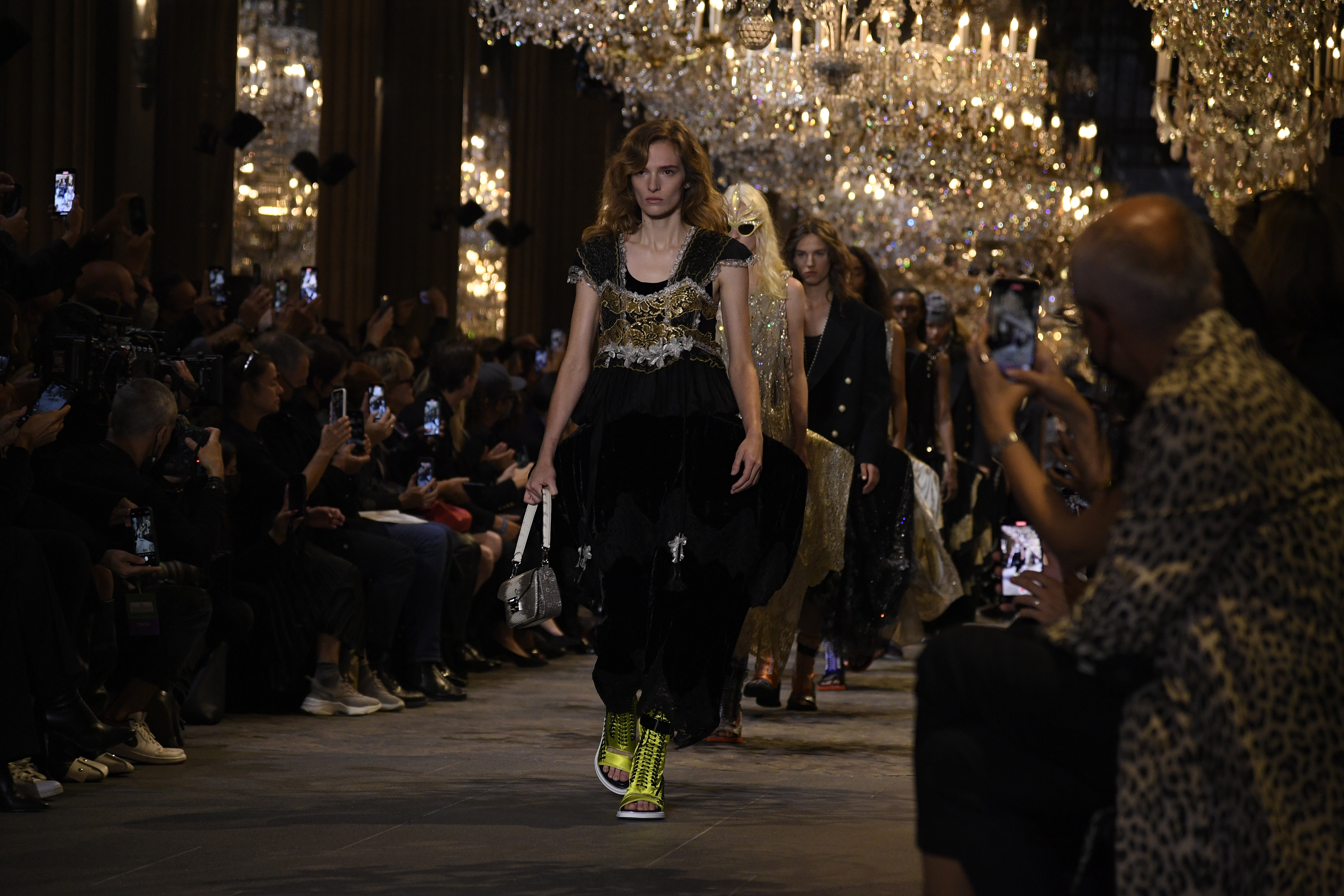 Louis Vuitton un invito al Gran Bal del Tempo