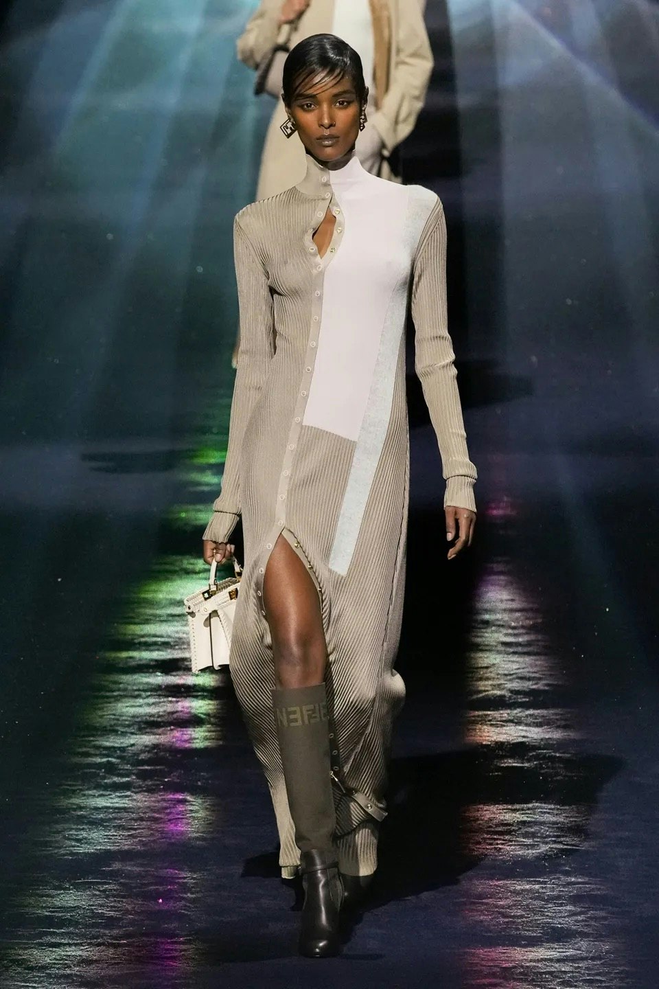 Fendi e il rinnovato minimalismo per la Fall 2023