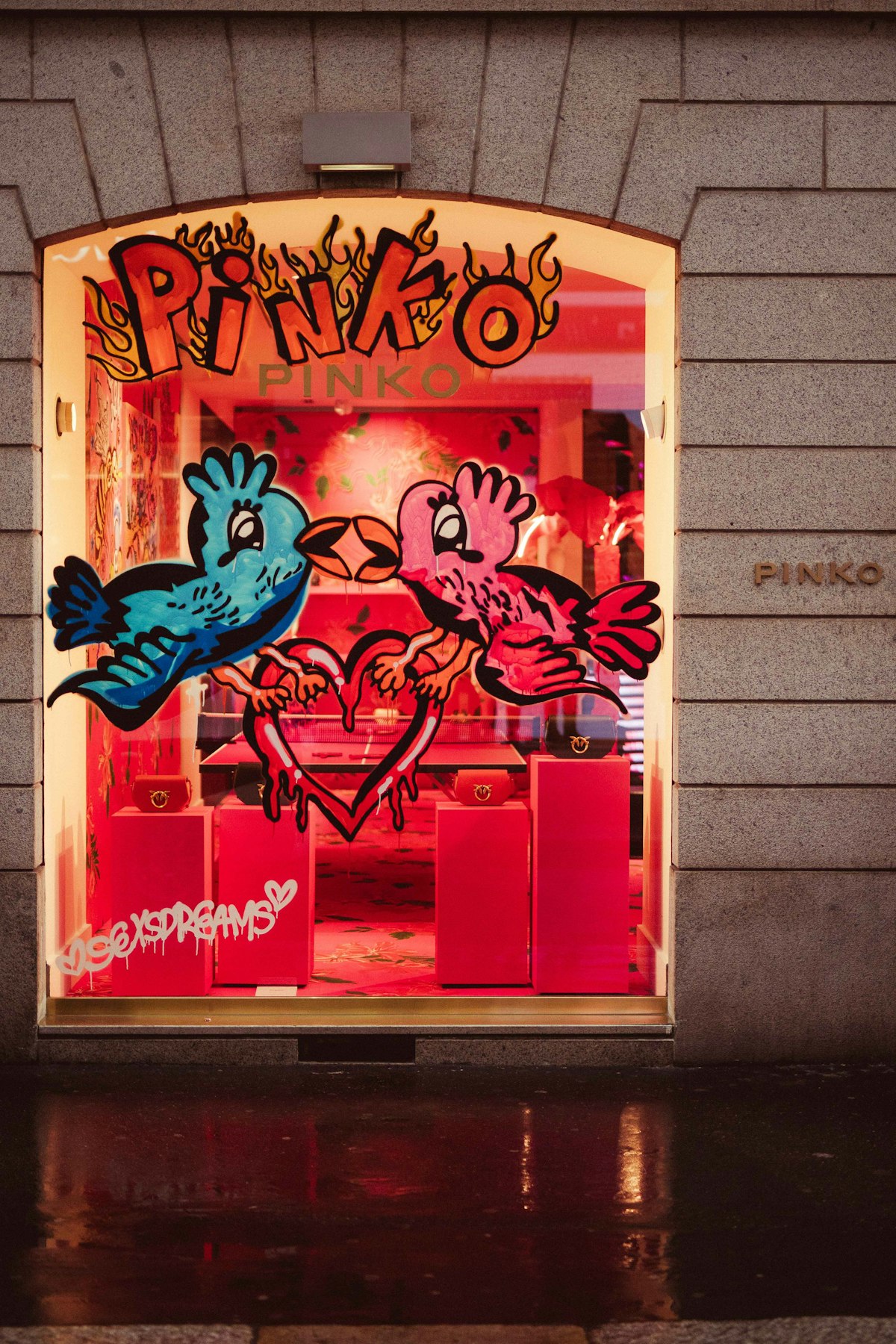 Pinko presenta Pink(o) Paradise durante la Milano Design Week 2023