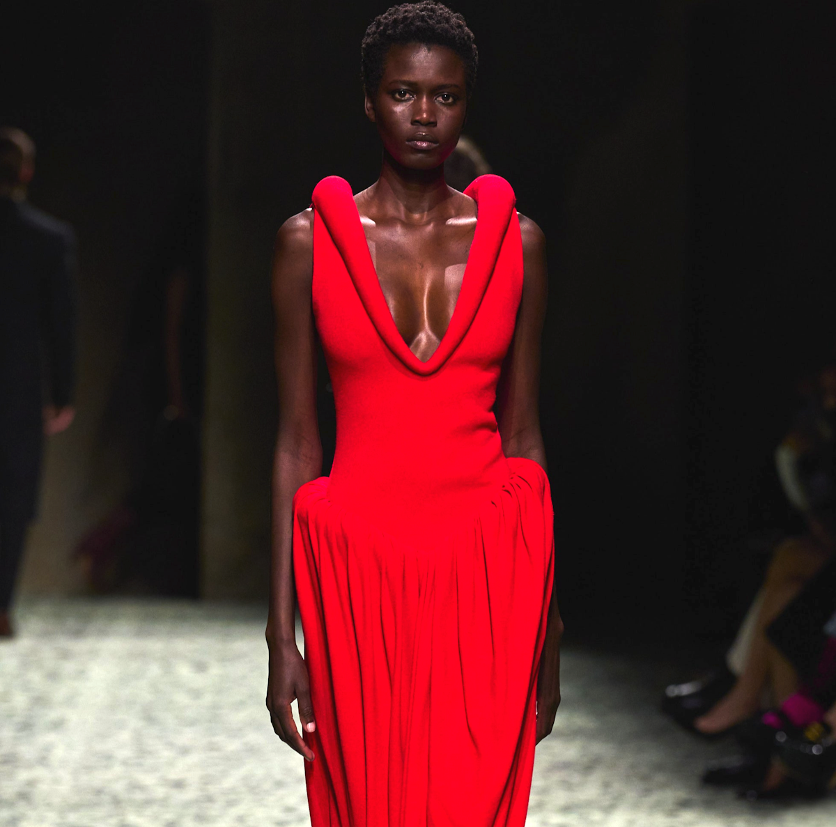 I vestiti rossi piu belli per Capodanno 2023 come scegliere l abito perfetto