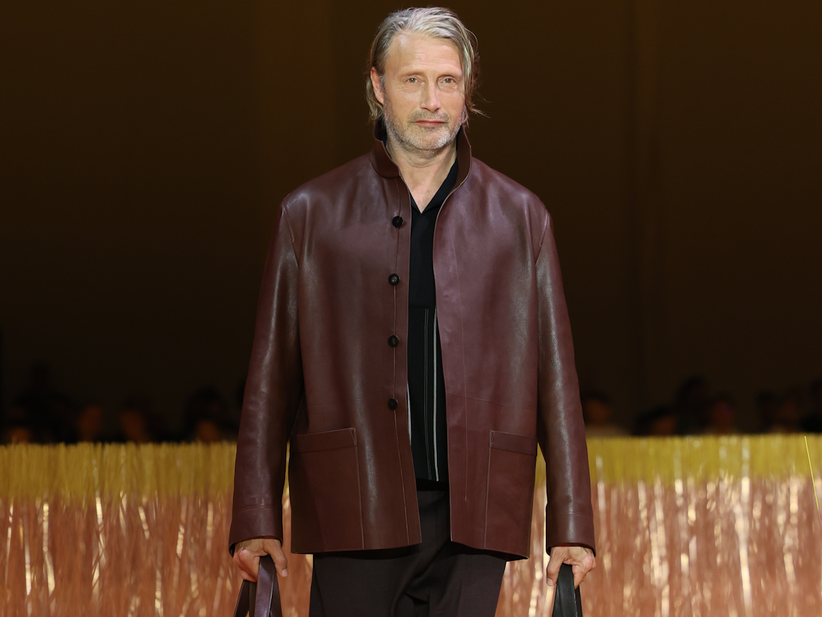 Zegna, ode alle silhouette per la SS25 (e in passerella sfila Mads
