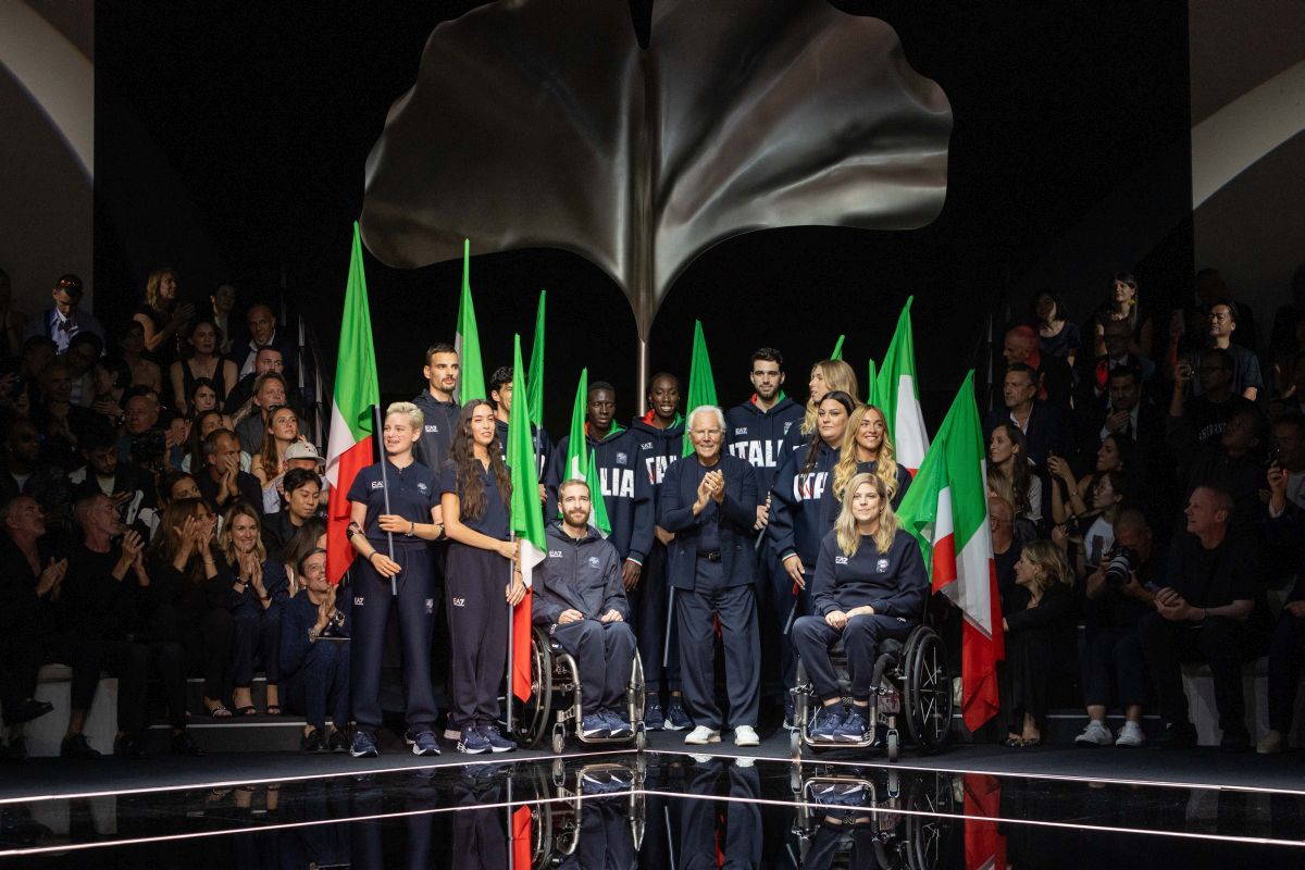Olimpiadi di stile chi veste chi a Parigi 2024 Armani disegna le divise dell Italia