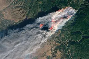 440px-camp_fire_oli_2018312_landsat-300x200.jpg