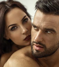 2 models posing for the camera