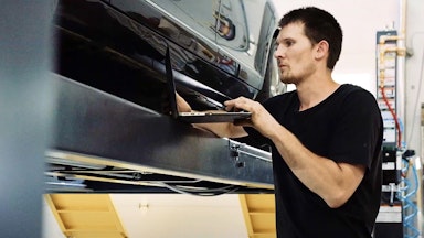 Windows & Wheels Increases Shop Revenue With Shopmonkey