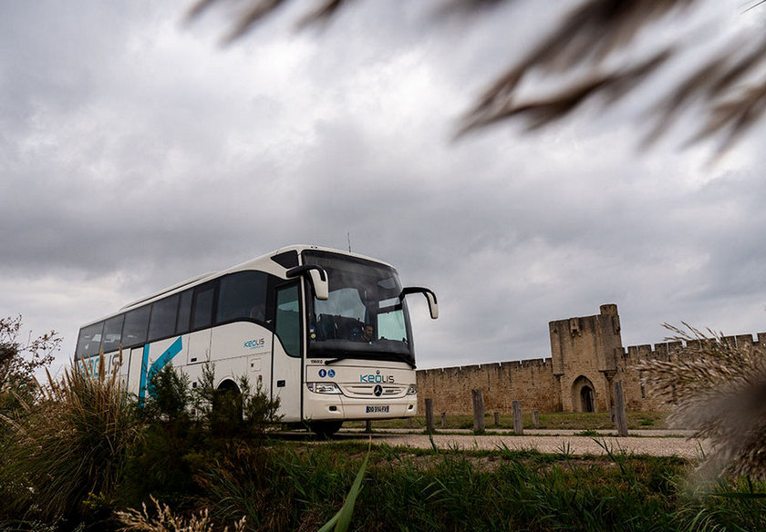 Location de cars avec chauffeur pour colonies de vacances et groupes de jeunes (crédit Keolis Courriers du Midi)