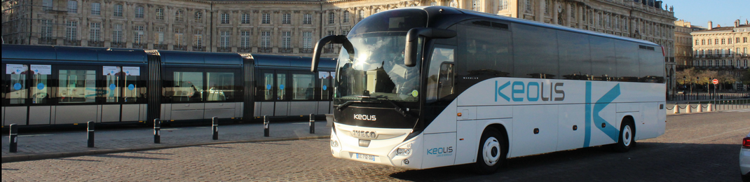 Location de car avec chauffeur pour vos voyages touristique en ville (crédit Keolis Gironde)