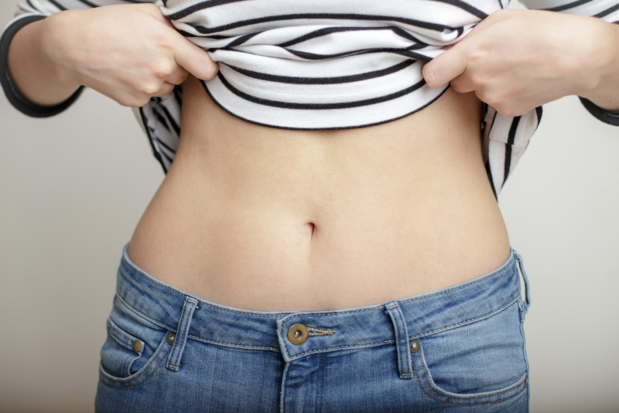 How New York Women Can Flatten Their Lower Bellies Naturally 