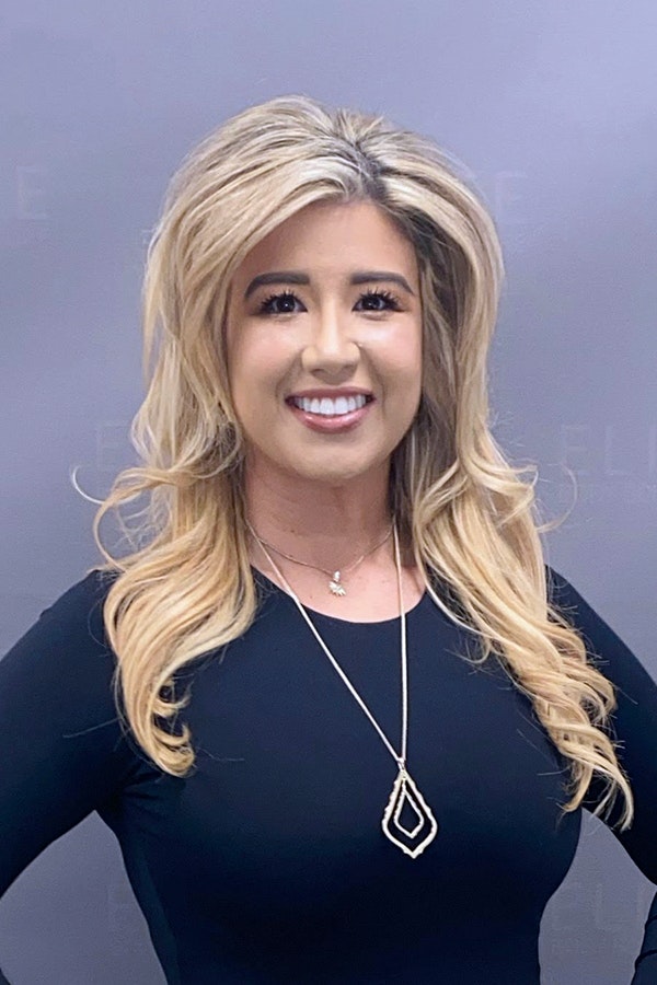 Ashley Dixon headshot