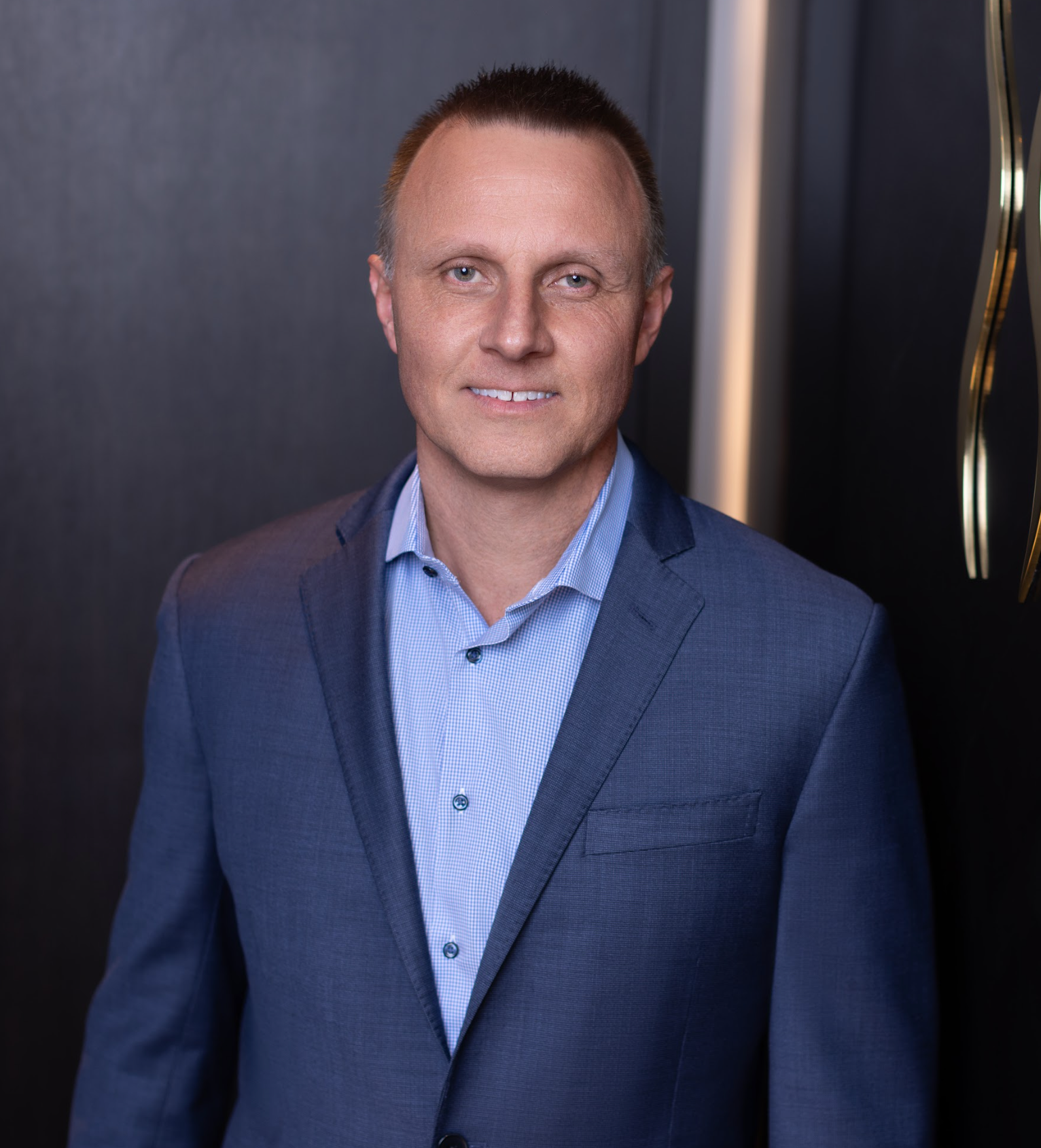 Dennis Dean headshot
