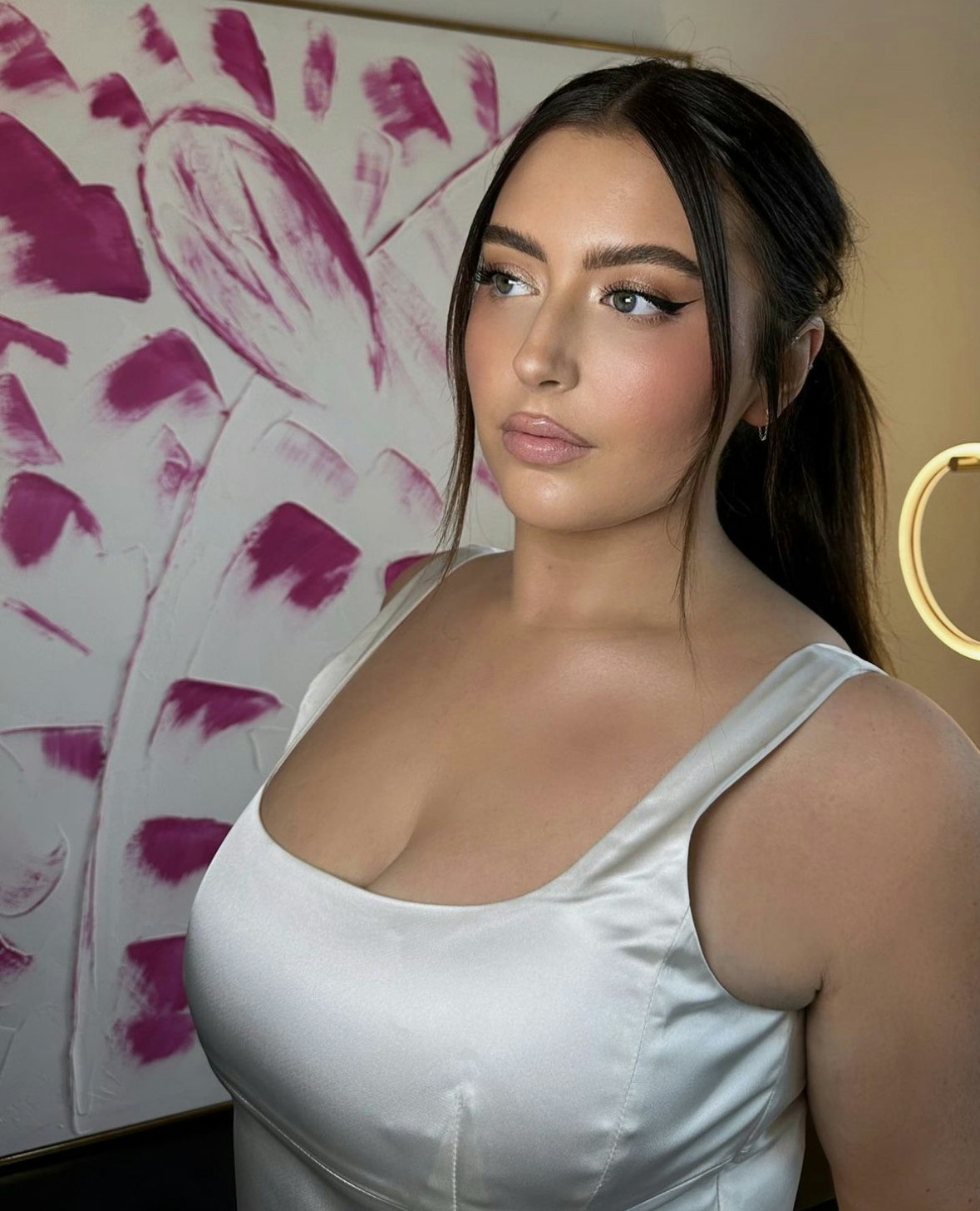 Alexis Oakely