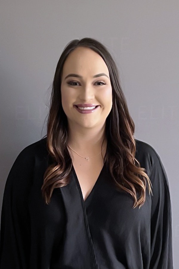 sydney hindes headshot