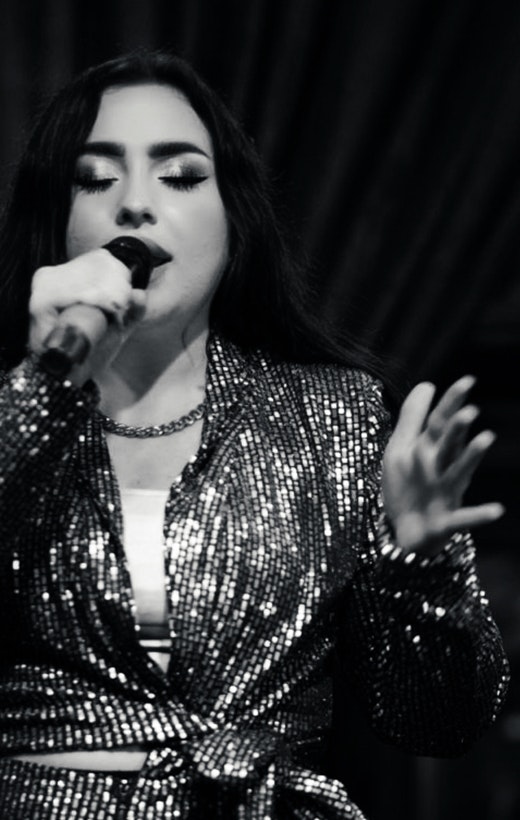 Hannah singing