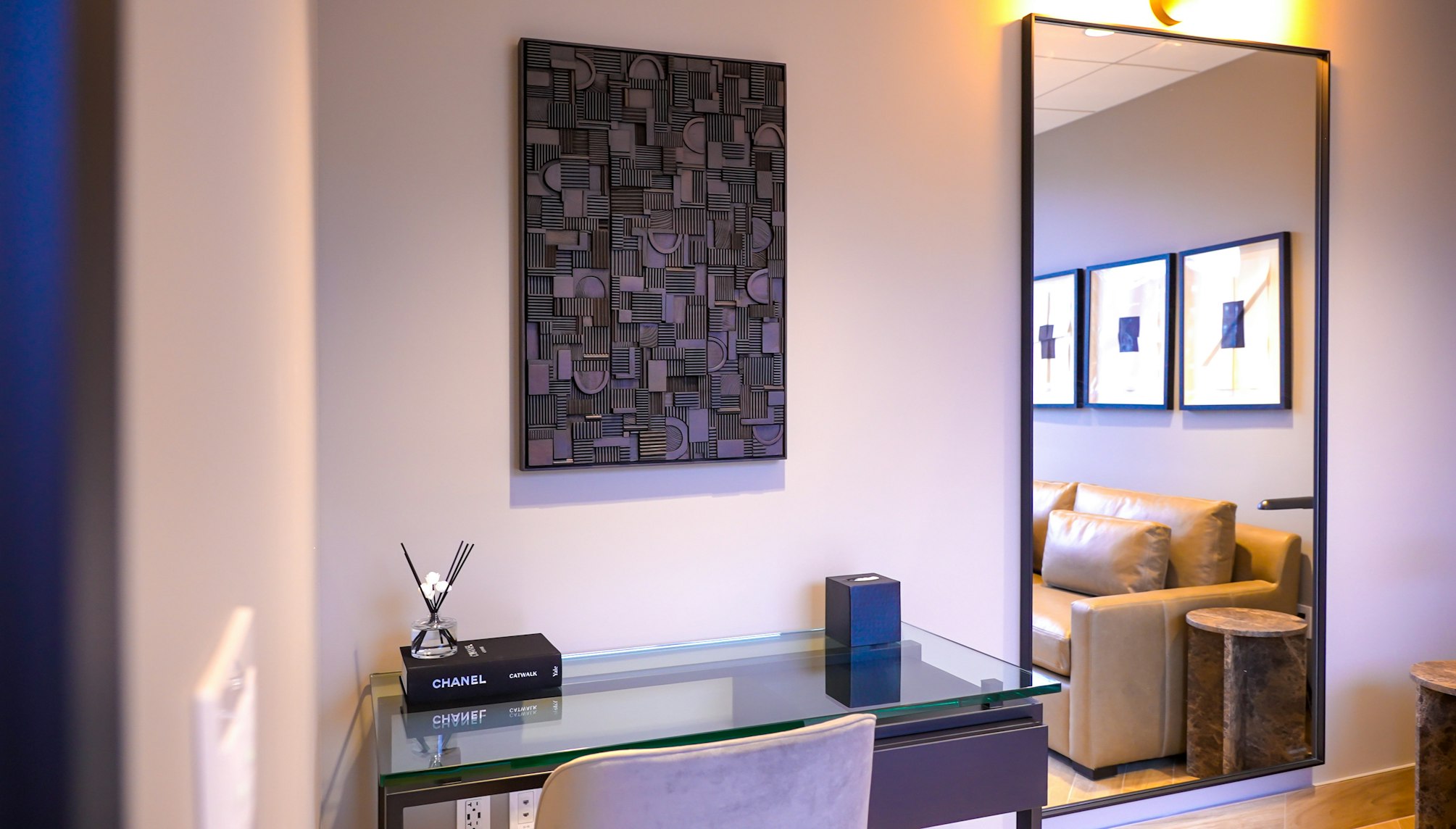 AirSculpt White Plains desk image