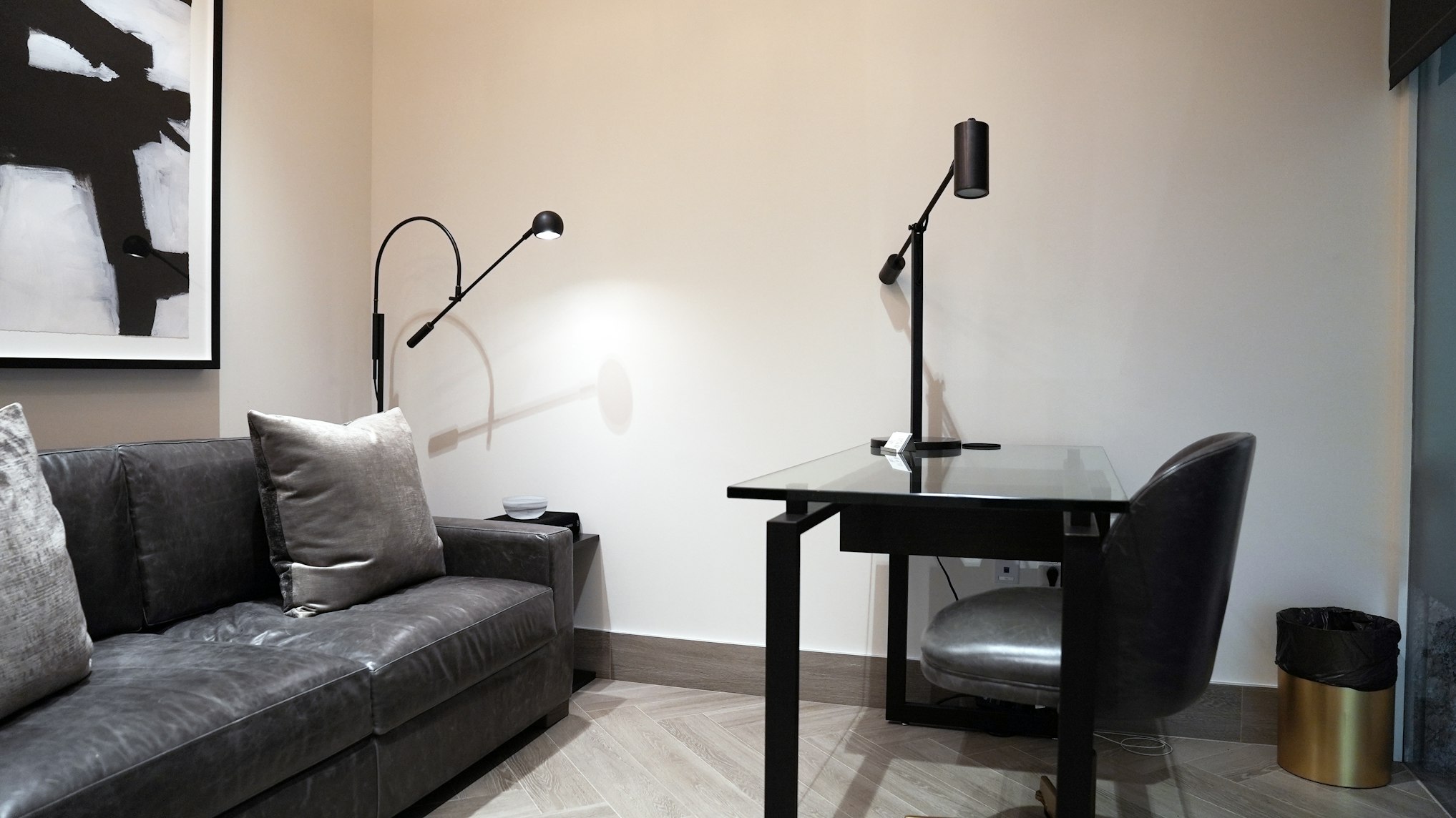 Desk within AirSculpt Body Contouring Dallas clinic consultation room