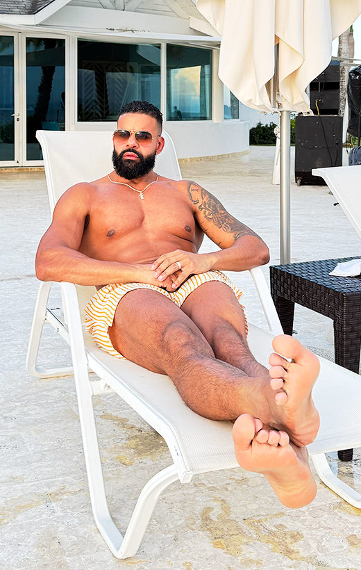 ALEX SANTOS