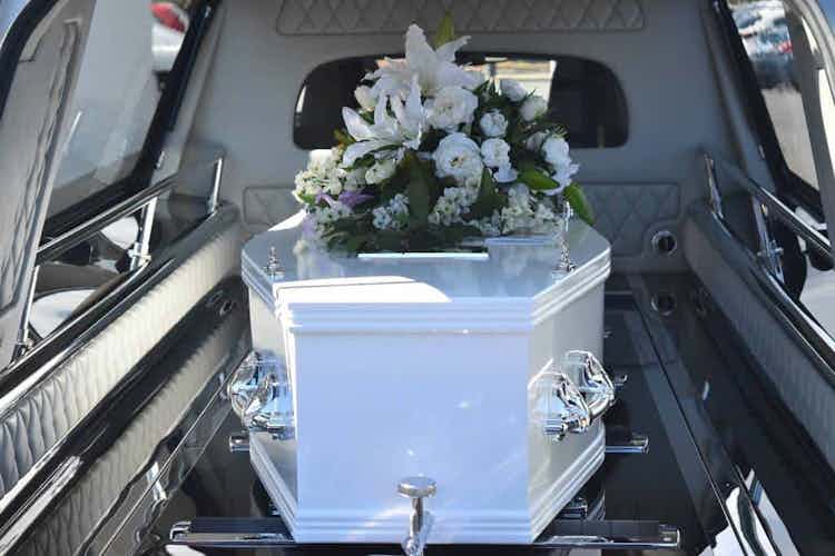 How to find a suitable funeral plan