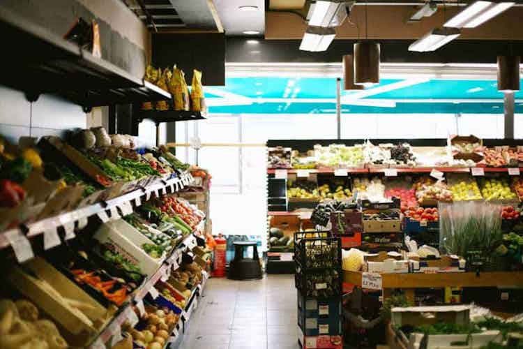 Shops refusing cash leave customers "helpless"