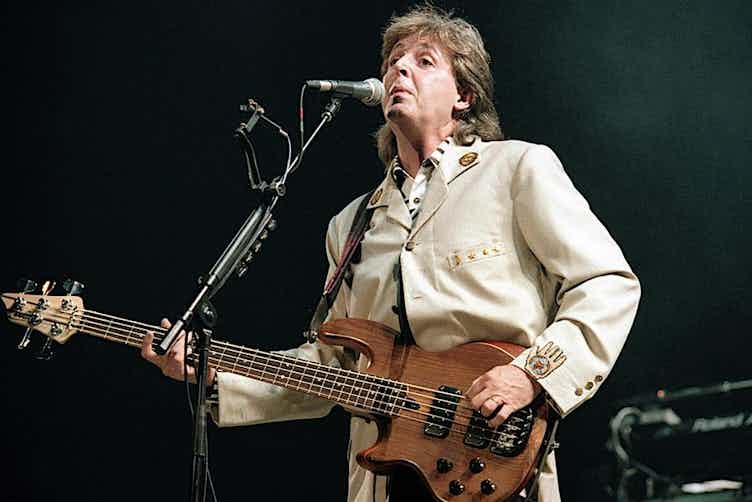 10 awful Christmas songs (and what to listen to instead!)