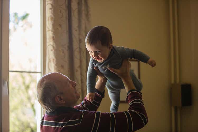 What's the best way to save for your grandchildren?
