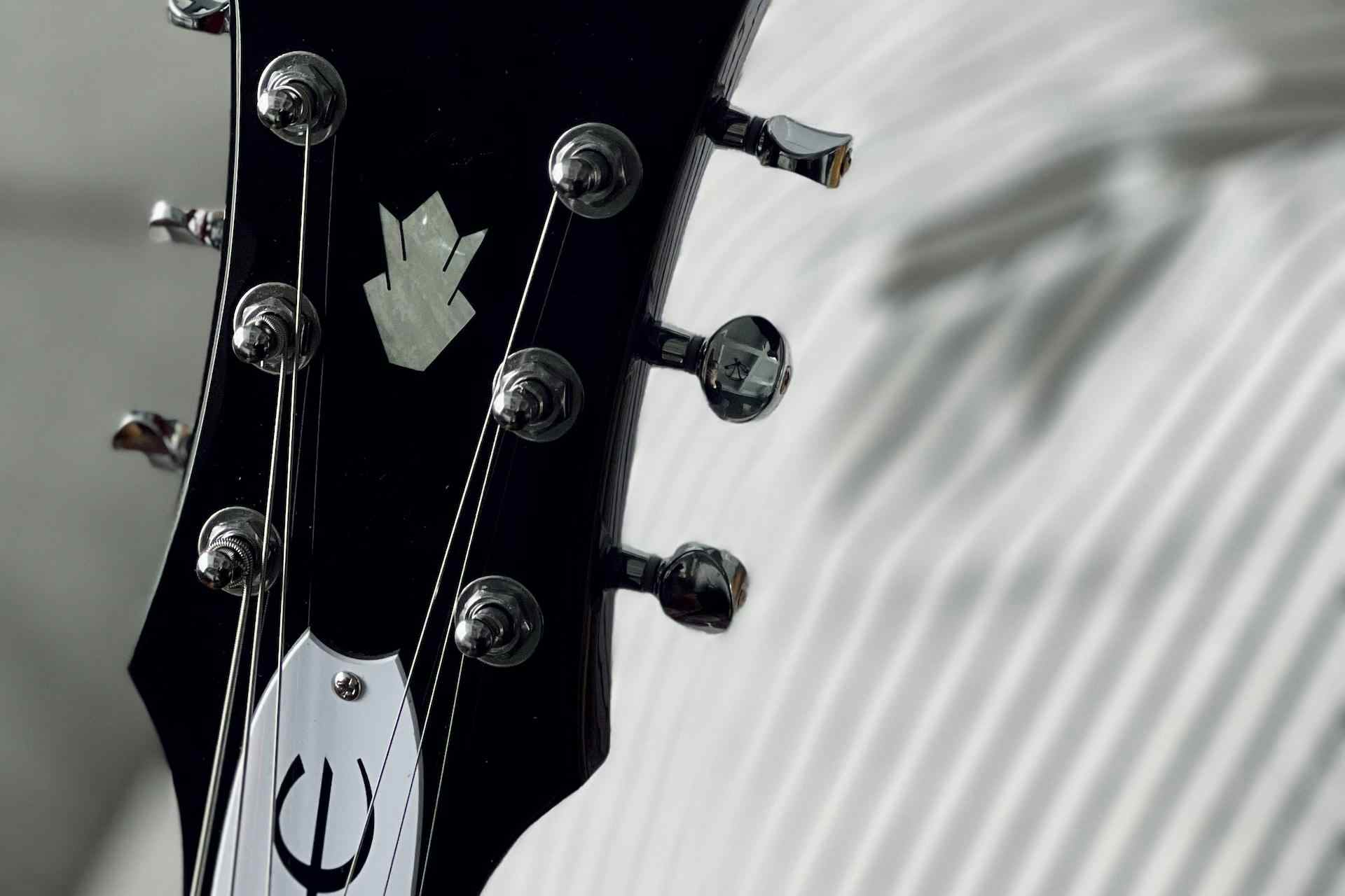 Noel Gallagher plans to sell Oasis back catalogue to live on a boat and Katie Price defends “essential work trip” to Turkey for liposuction