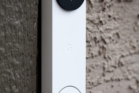 How do wireless doorbells work?