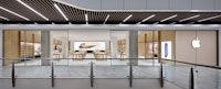 https://www.datocms-assets.com/38687/1744124947-apple-la-vaguada.jpg