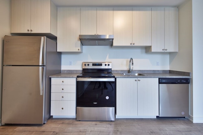 Townhome kitchen