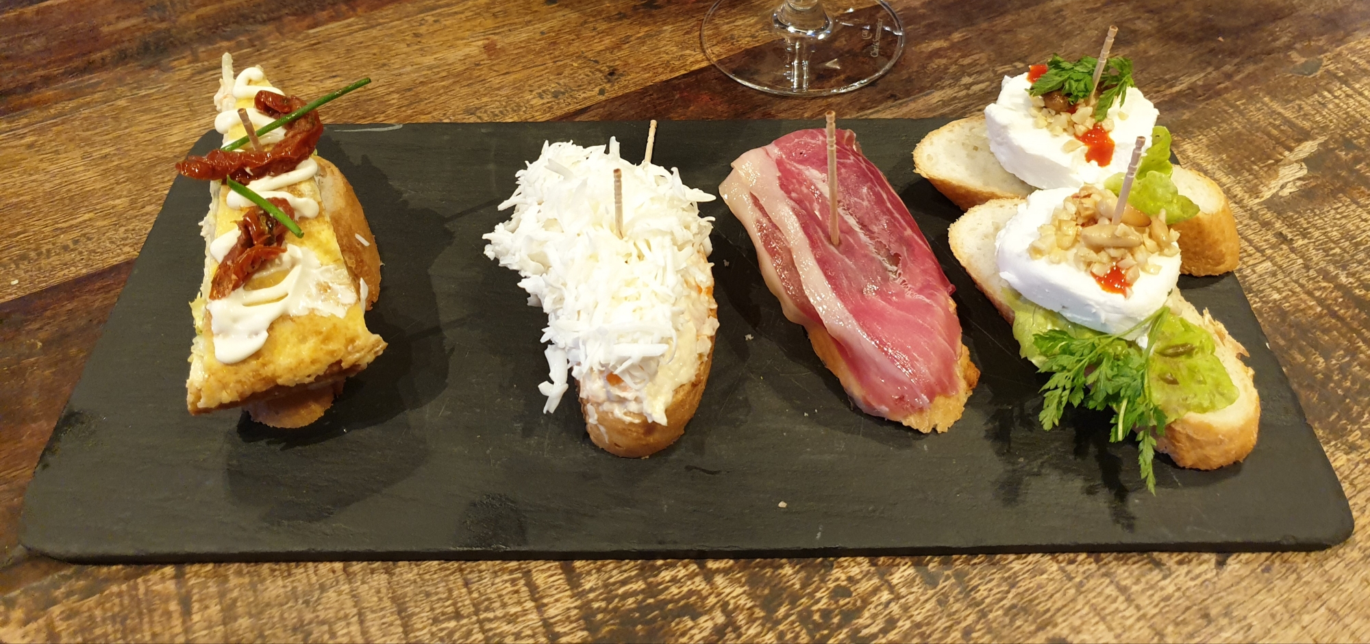 pintxos, muy bien!