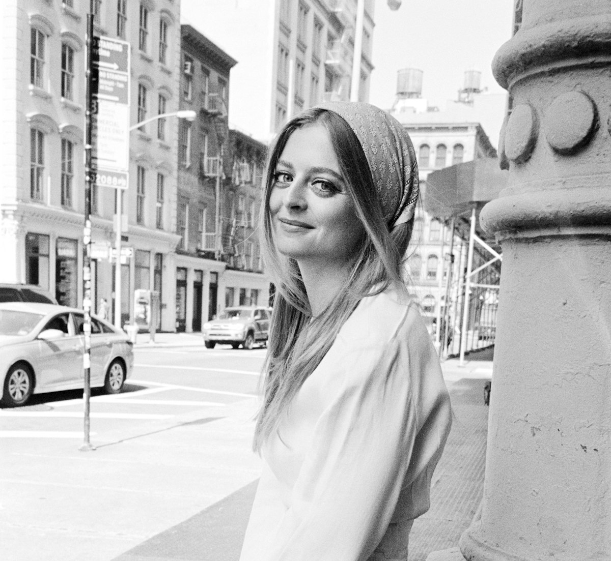 Anna Baryshnikov is the Life of ‘Dickinson’’s Millennial Party