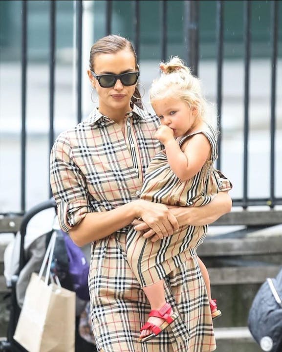 Irina Shayk S 18 Best Off Duty Street Style Moments Irina Shayk Model Birthday Age