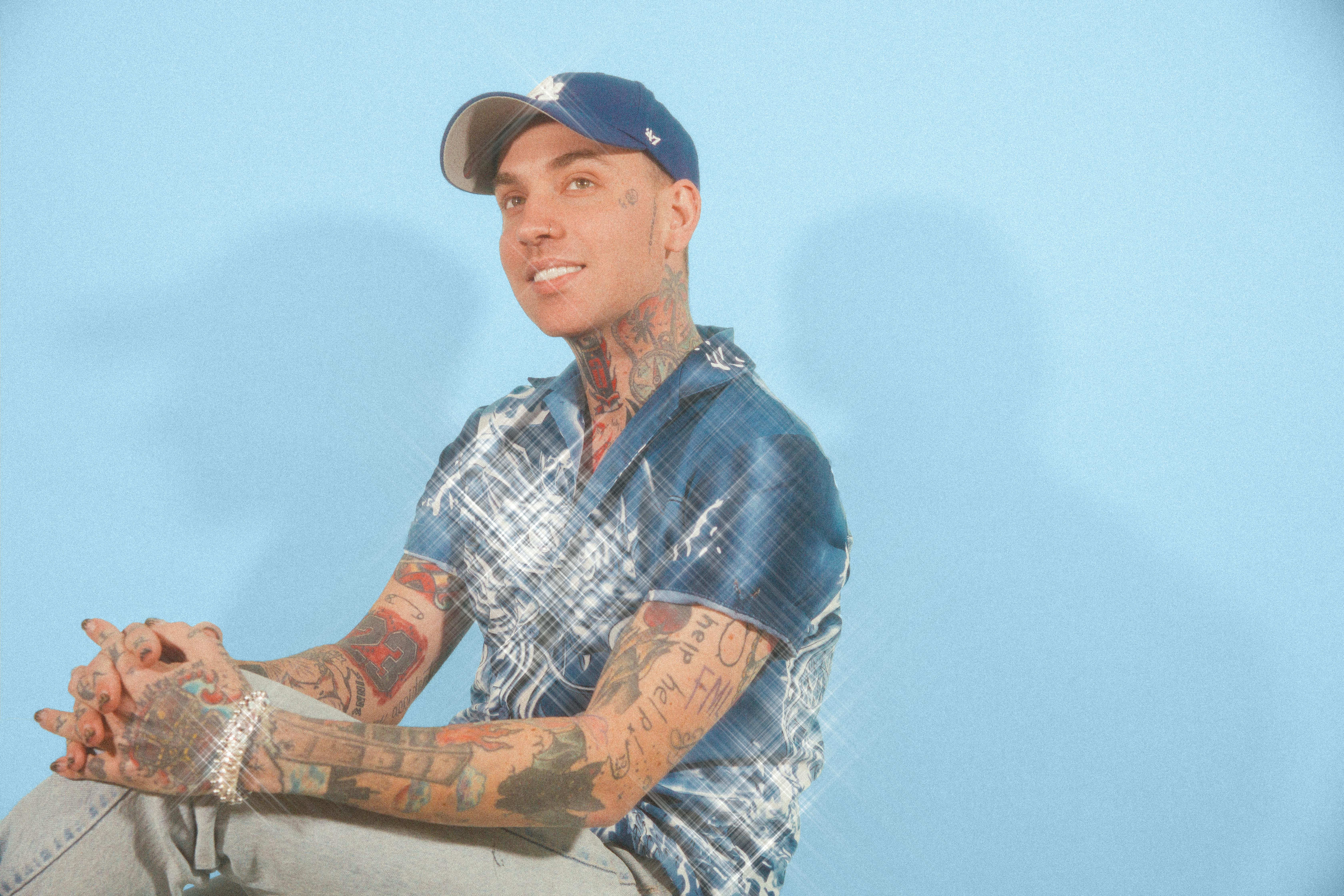 Interview With Blackbear On New Single Quot Queen Of Broken Hearts Quot Singer Music - do ri me blackbear song id roblox