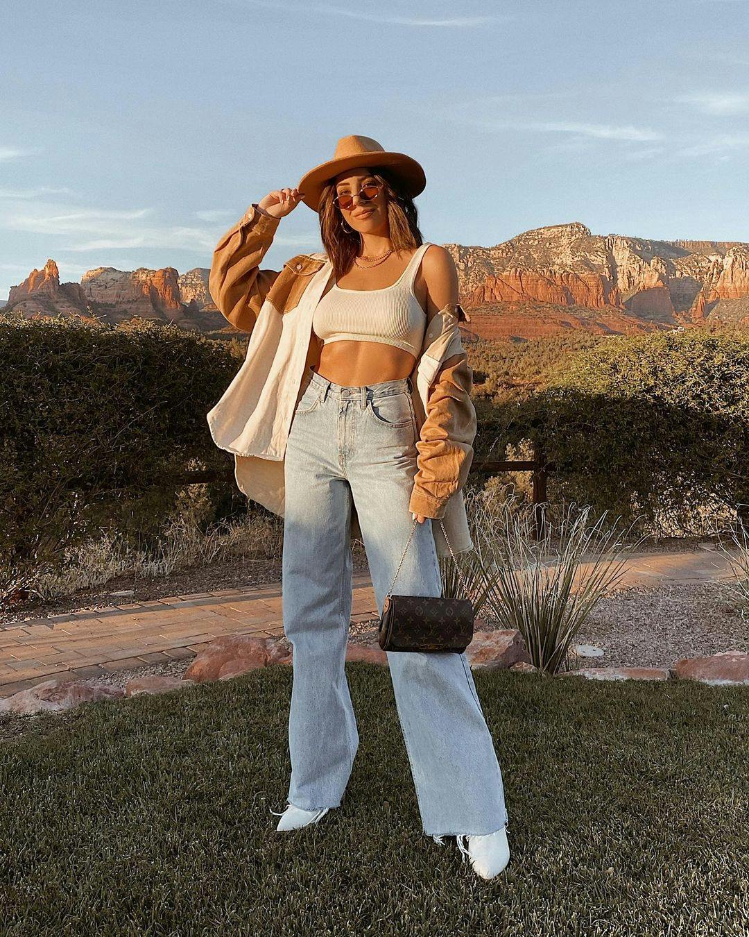 1614015766-1614006225778258-wide-leg-jeans.jpg