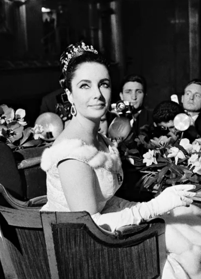 Elizabeth Taylor s Most Stunning Jewels Elizabeth Taylor Diamonds Bulgari Cartier Van Cl