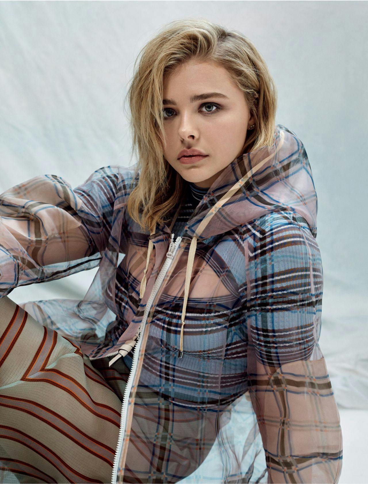 Chloe Moretz Clothes and Outfits  Star Style – Celebrity fashion