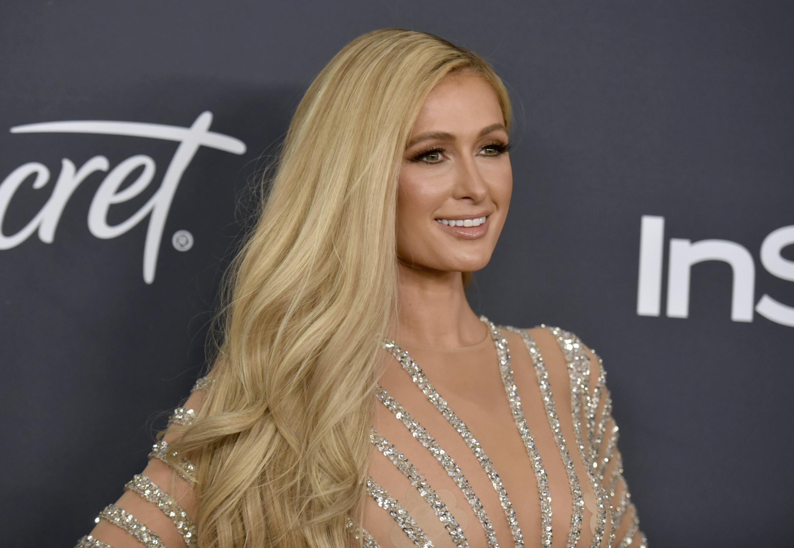 Paris whitney hilton on february 17, 1981 in new york, to a former actress kathy richards and the heir to hilton hotel empire, richard hilton. Paris Hilton . Paris Hilton Buys Hermes Kelly Bag For Her Dog Paris Hilton Hermes Purse Pets Instagram