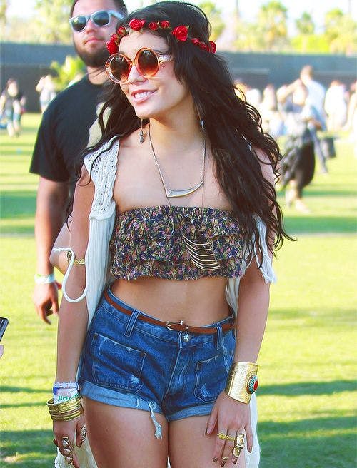 Tumblr Girl aesthetic is back in fashion -- here's how to dress like it's 2010