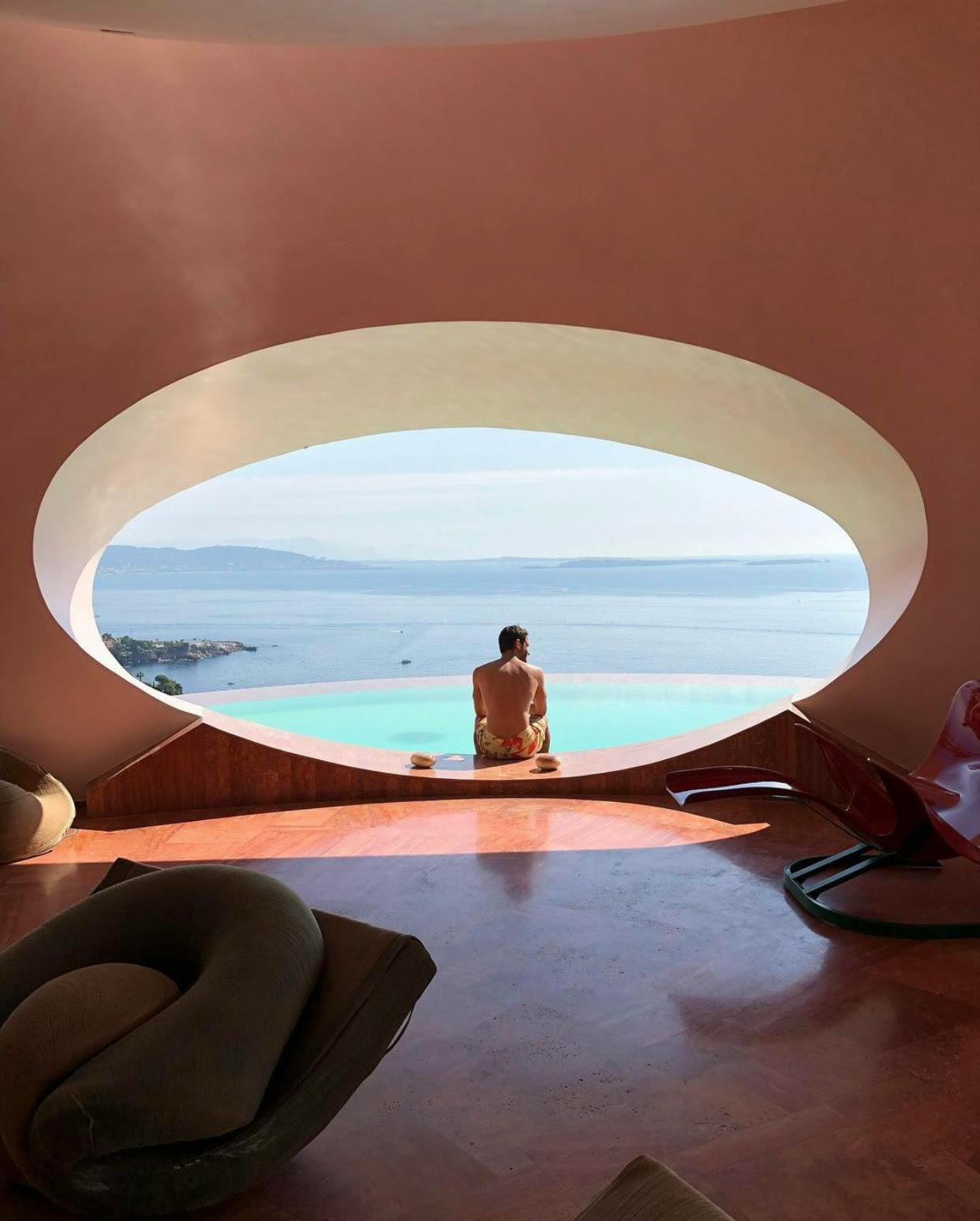 Inside Pierre Cardin S World Famous Vacation Home Le Palais Bulles Pierre Cardin Designe