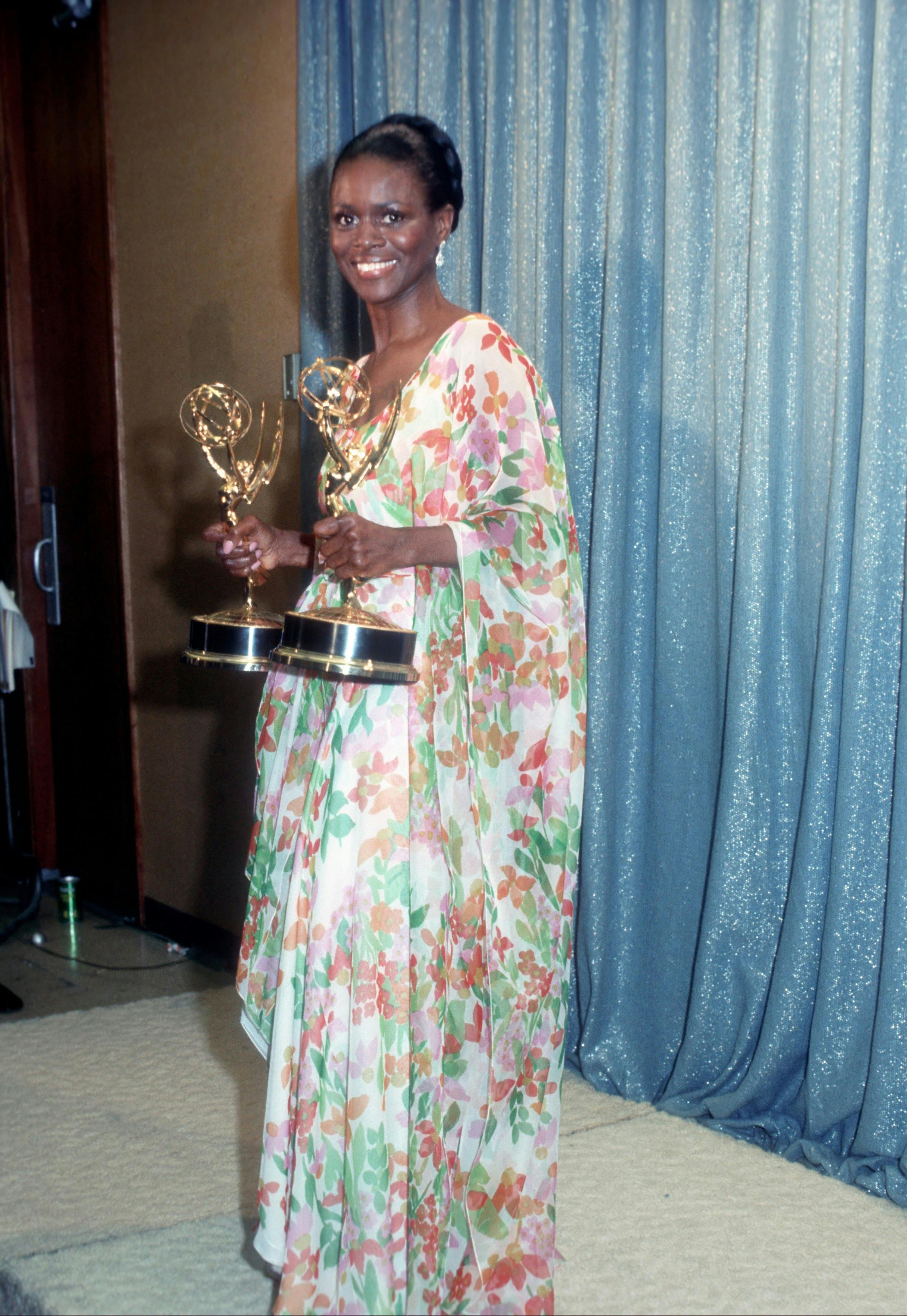 Cicely Tyson S 6 Greatest Film And Tv Roles Cicelyn Tyson Death Film Tv Roles The Help S