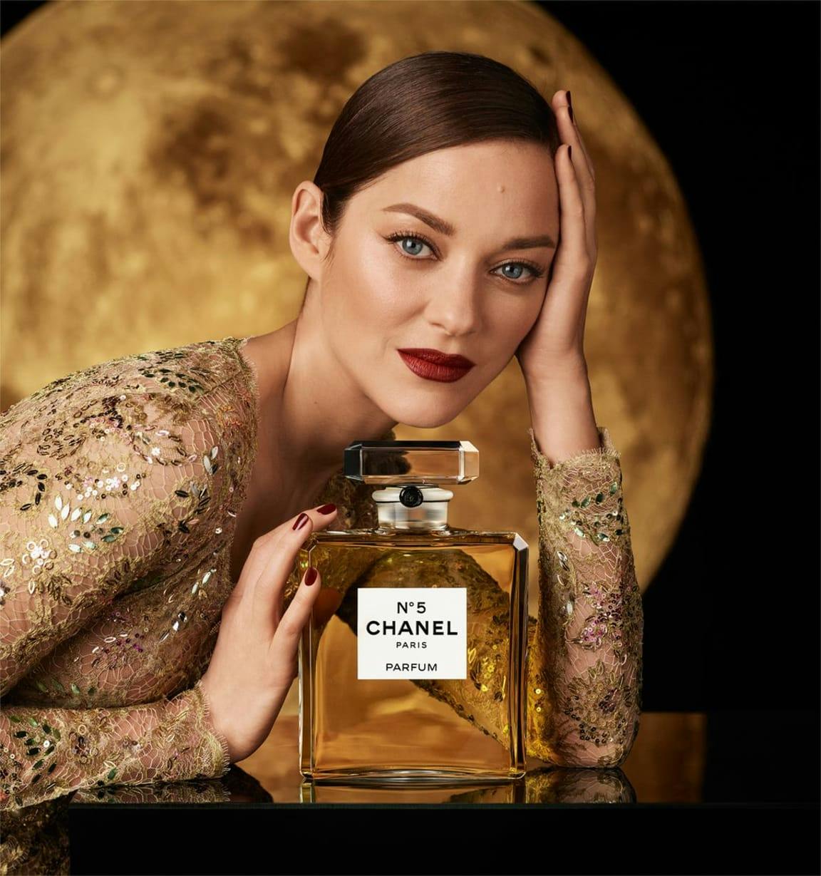 sjældenhed ikke noget Serena Chanel N° 5 Turns 100 Years Old: Here's Why The Number 5 Was Chosen -  Perfume Coco Chanel