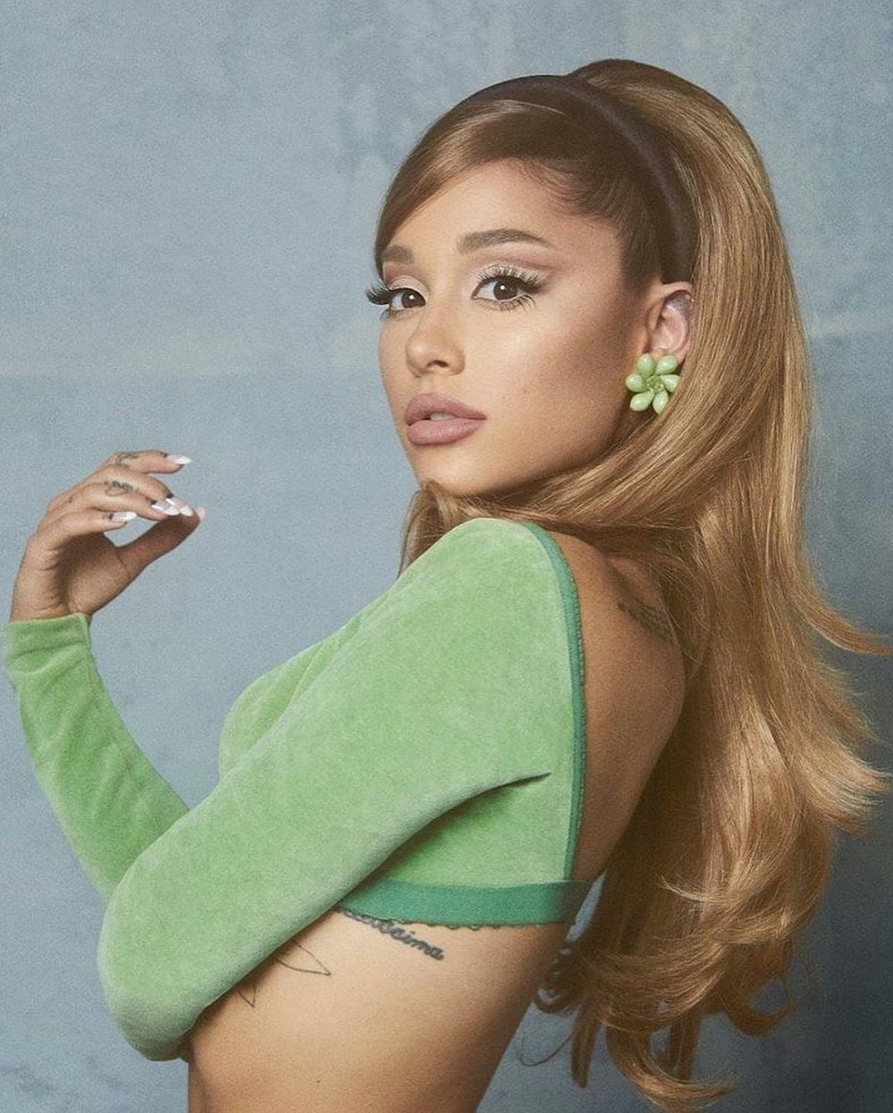 Ariana Grande Breaks Record for Most-Liked Instagram Photo - Ariana