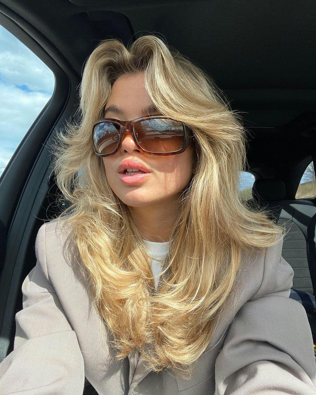 7 Nostalgic '70s Hairstyles Making a Comeback - L'Officiel