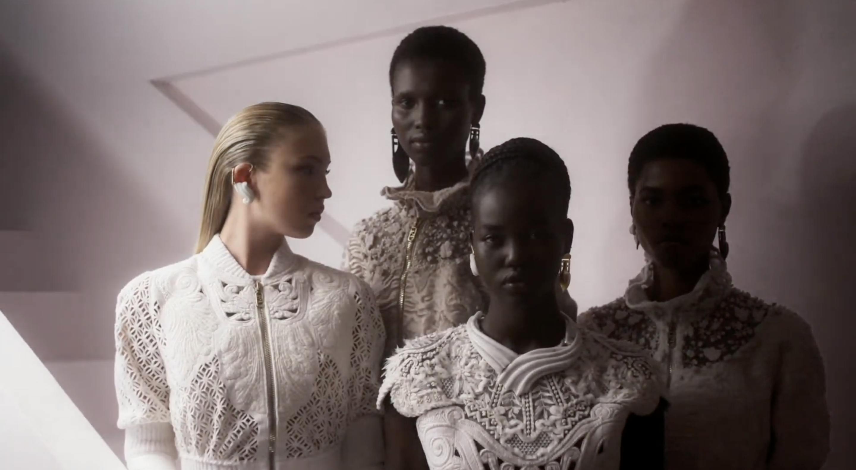 Download See Every Look in Fendi's Fall/Winter 2021 Haute Couture Collection - Kim Jones Kate Moss