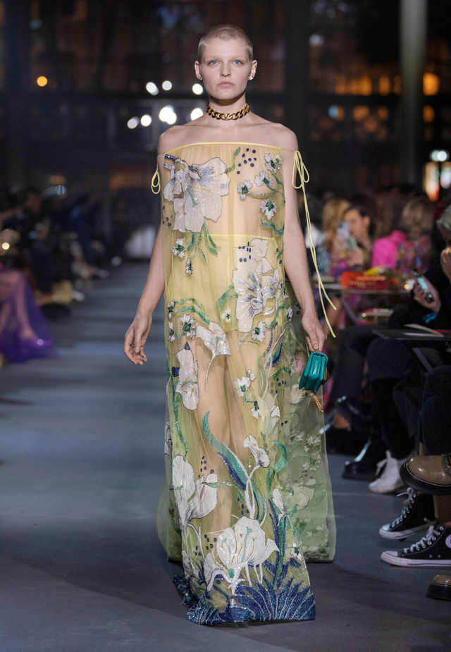 runway valentino 2022